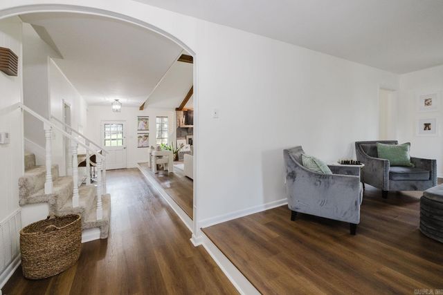 18 Shawnee Forest Cove, Little Rock, AR 72212