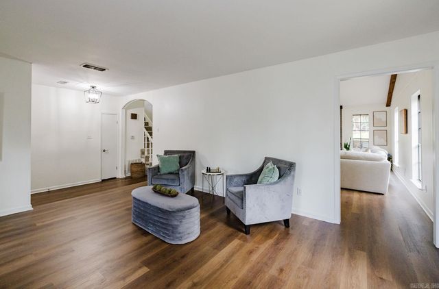 18 Shawnee Forest Cove, Little Rock, AR 72212