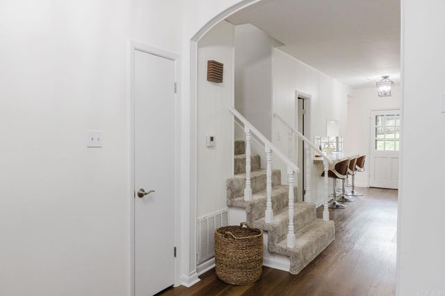 18 Shawnee Forest Cove, Little Rock, AR 72212