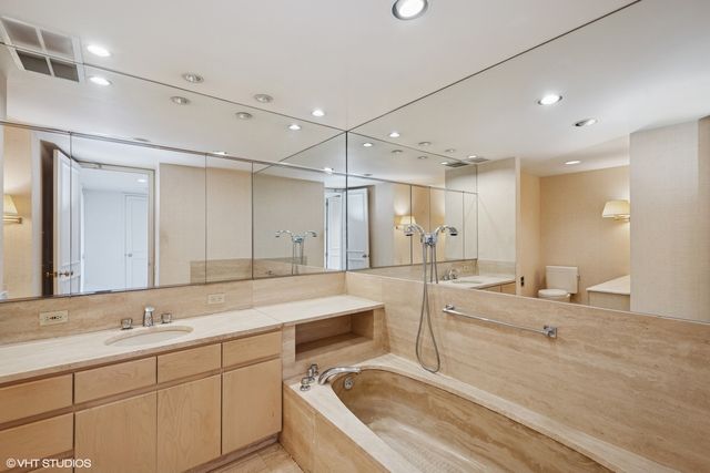 180 E Pearson Street 4407, Chicago, IL 60611