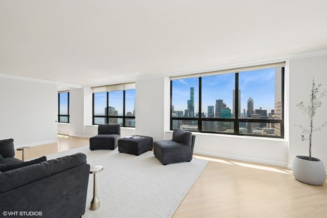 180 E Pearson Street 4407, Chicago, IL 60611