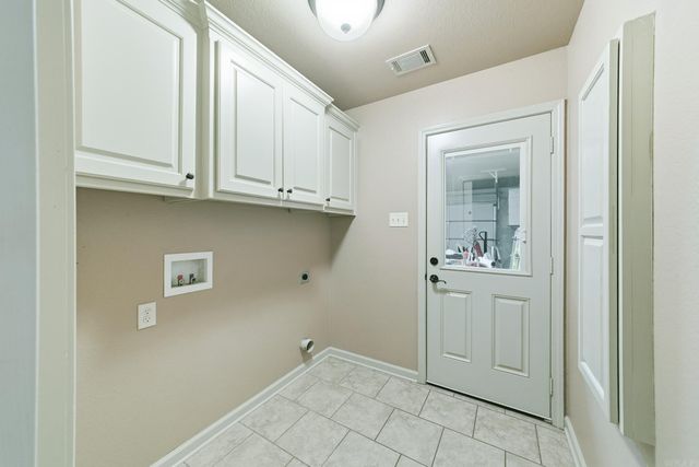 49 Castleton Drive, Ward, AR 72176