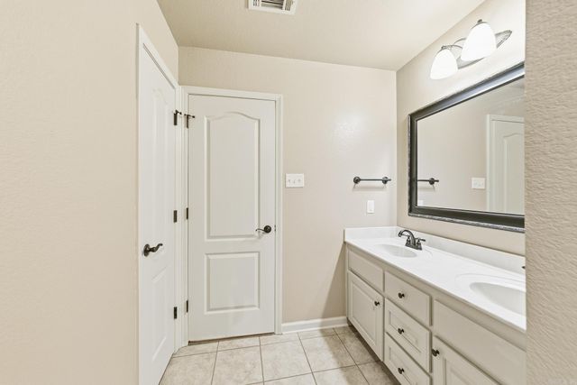 49 Castleton Drive, Ward, AR 72176