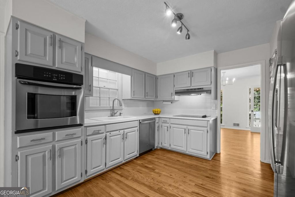 4894 Mcpherson Drive NE, Roswell, GA 30075 — photo 3