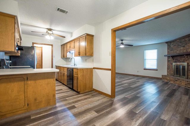 106 Robin Glen Dr., Sherwood, AR 72120