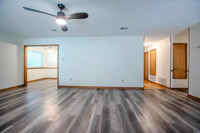 106 Robin Glen Dr., Sherwood, AR 72120