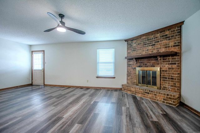 106 Robin Glen Dr., Sherwood, AR 72120
