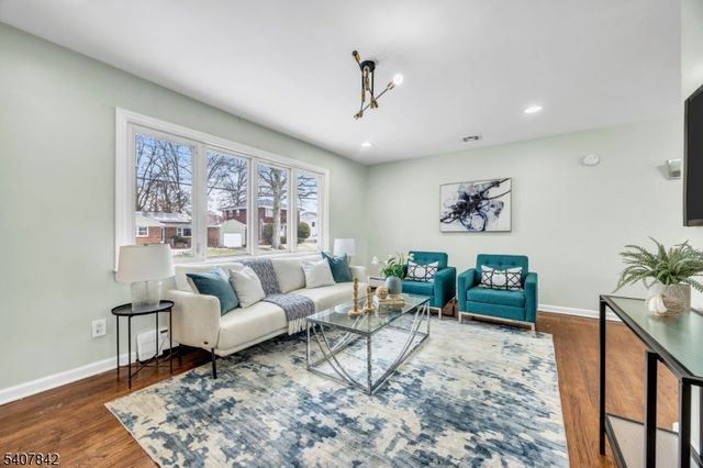 1022 Frank St, Roselle Boro, NJ 07203