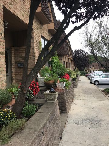 84 24 98th Street Apt 1, Woodhaven, NY 11421