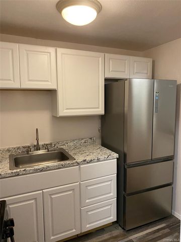 84 24 98th Street Apt 1, Woodhaven, NY 11421