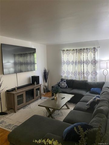 84 24 98th Street Apt 1, Woodhaven, NY 11421