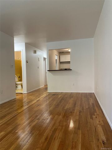 84 24 98th Street Apt 1, Woodhaven, NY 11421
