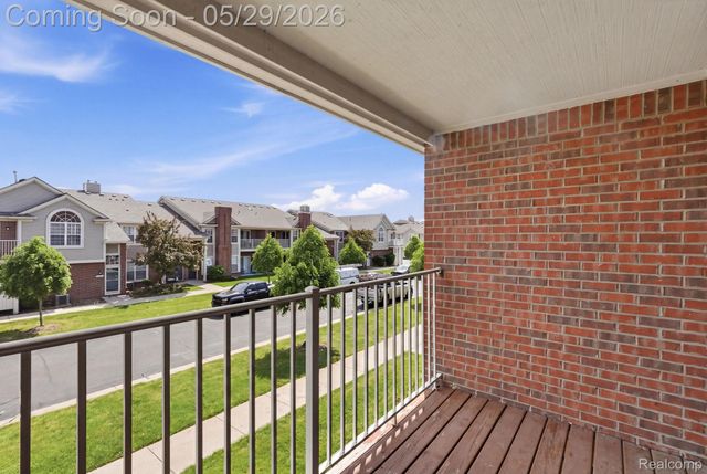 2287 Leighton Drive, Shelby Charter Township, MI 48317
