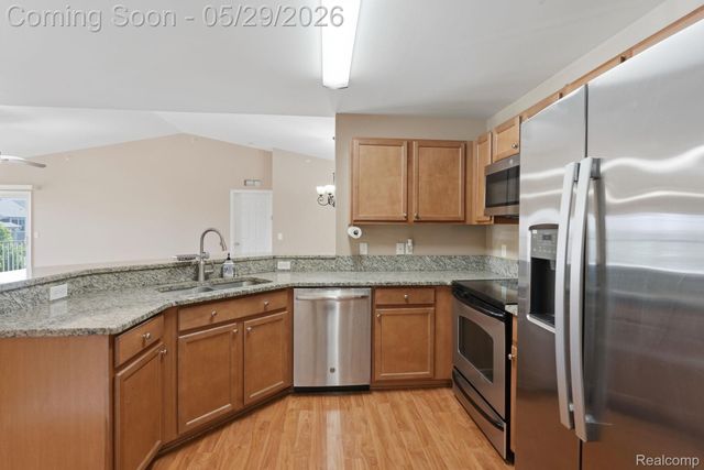 2287 Leighton Drive, Shelby Charter Township, MI 48317