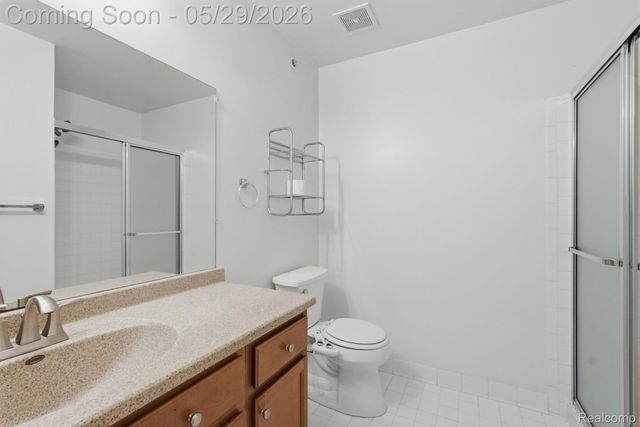 2287 Leighton Drive, Shelby Charter Township, MI 48317