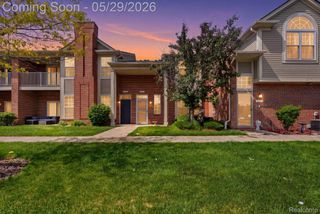 2287 Leighton Drive, Shelby Charter Township, MI 48317