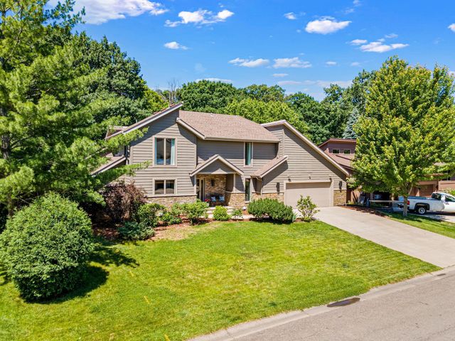 8408 Xylon Circle S, Bloomington, MN 55438