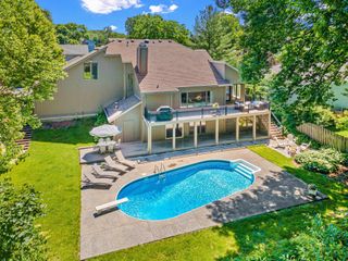 8408 Xylon Circle S, Bloomington, MN 55438