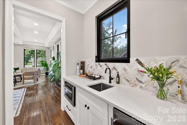 2200 Stratford Avenue, Charlotte, NC 28205