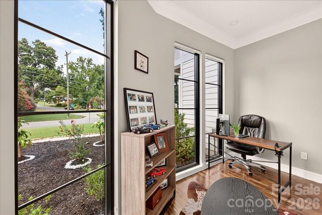 2200 Stratford Avenue, Charlotte, NC 28205
