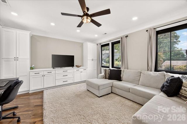 2200 Stratford Avenue, Charlotte, NC 28205