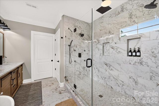 2200 Stratford Avenue, Charlotte, NC 28205
