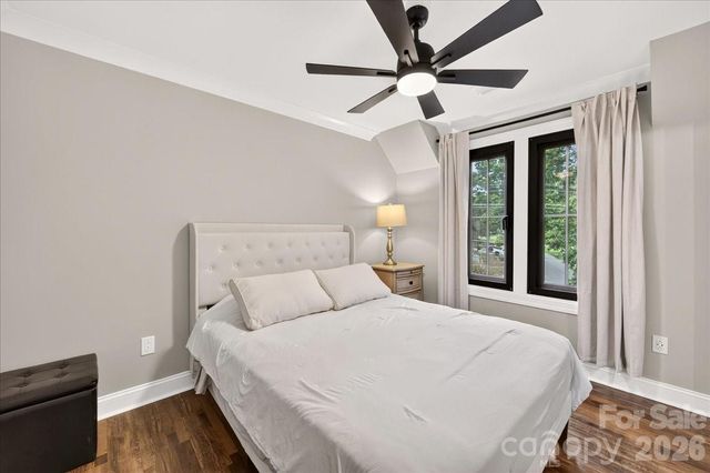 2200 Stratford Avenue, Charlotte, NC 28205