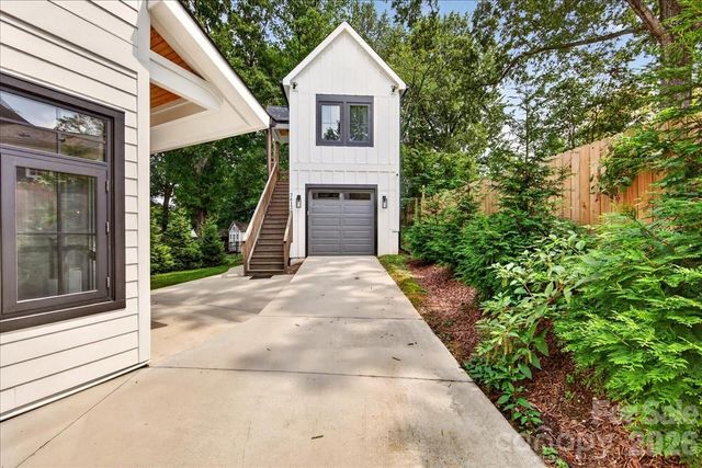 2200 Stratford Avenue, Charlotte, NC 28205