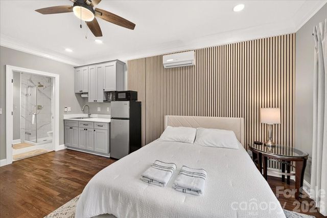 2200 Stratford Avenue, Charlotte, NC 28205