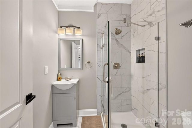 2200 Stratford Avenue, Charlotte, NC 28205