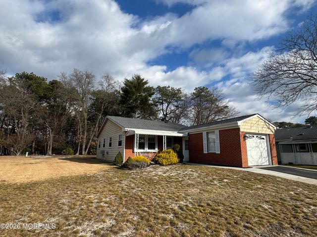 56 Constitution Boulevard 56, Whiting, NJ 08759