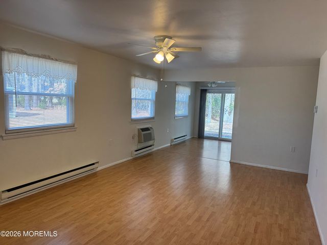 56 Constitution Boulevard 56, Whiting, NJ 08759