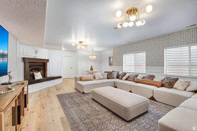 648 W 250 N, Lindon, UT 84042