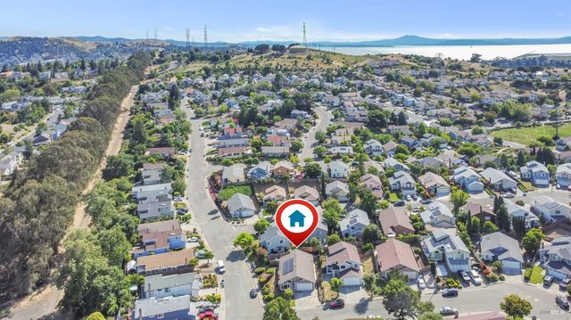 101 Thresher Dr, Vallejo, CA 94591