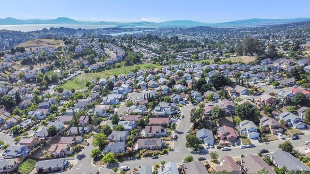 101 Thresher Dr, Vallejo, CA 94591