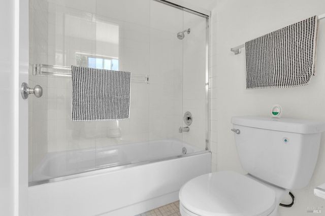 101 Thresher Dr, Vallejo, CA 94591