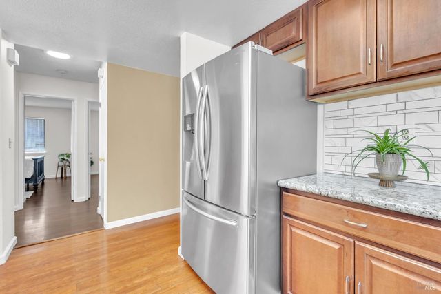 101 Thresher Dr, Vallejo, CA 94591