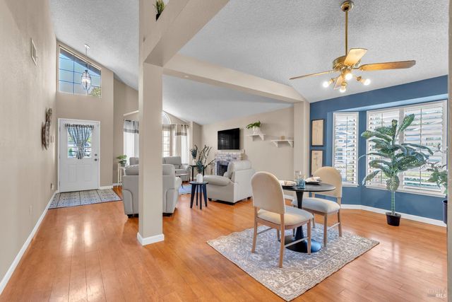101 Thresher Dr, Vallejo, CA 94591
