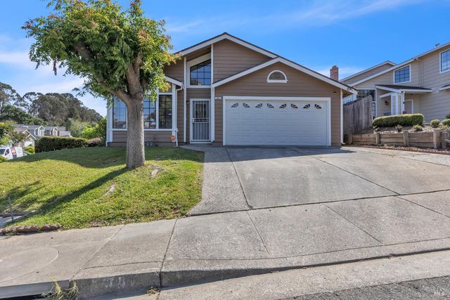 101 Thresher Dr, Vallejo, CA 94591