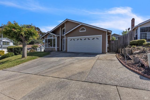 101 Thresher Dr, Vallejo, CA 94591