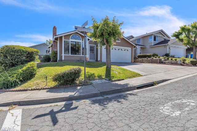 101 Thresher Dr, Vallejo, CA 94591