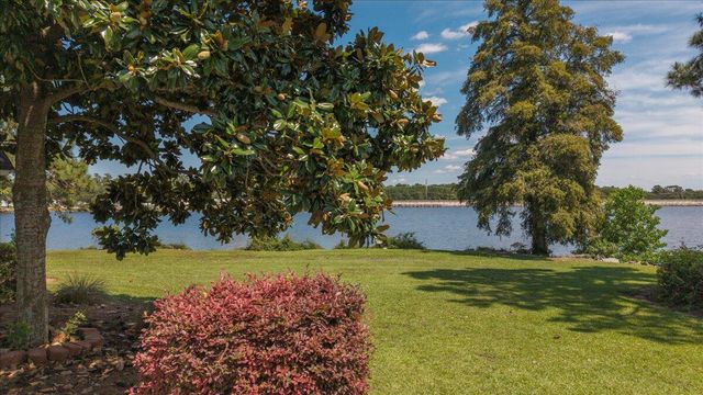 1184 Perch Drive, Manning, SC 29102