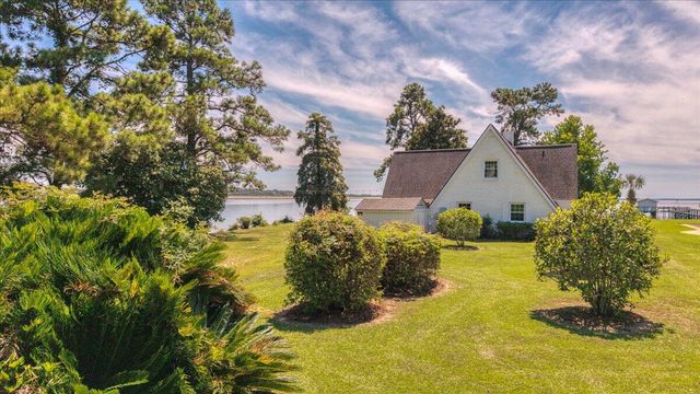 1184 Perch Drive, Manning, SC 29102