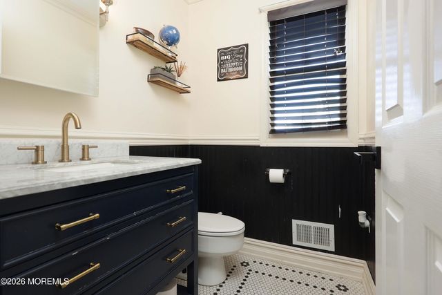 9 Sarah Court, Matawan, NJ 07747