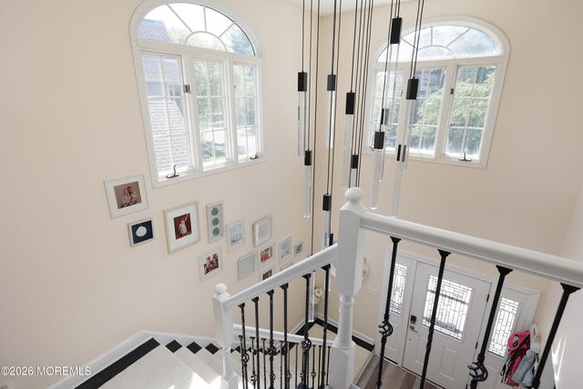 9 Sarah Court, Matawan, NJ 07747