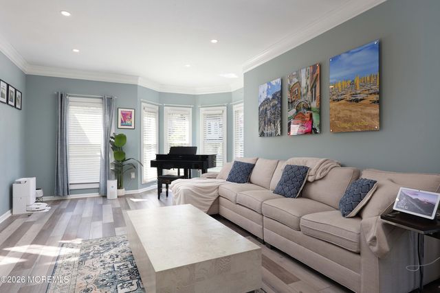 9 Sarah Court, Matawan, NJ 07747