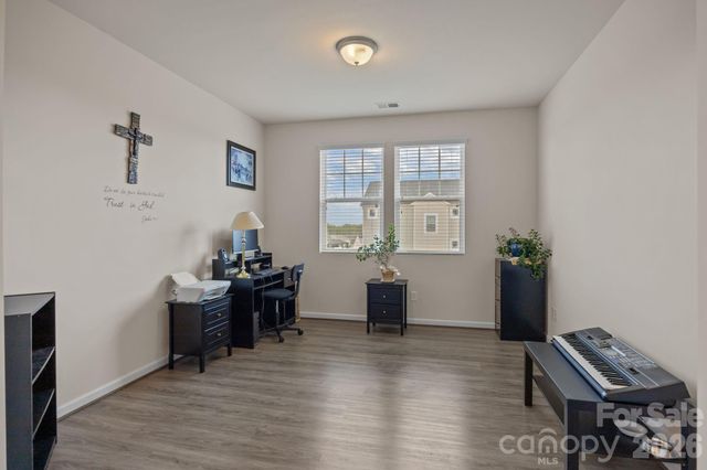 7902 Meridale Forest Drive, Charlotte, NC 28269