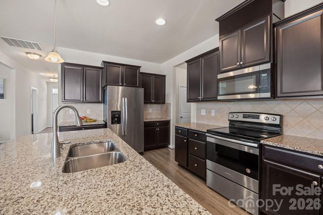 7902 Meridale Forest Drive, Charlotte, NC 28269