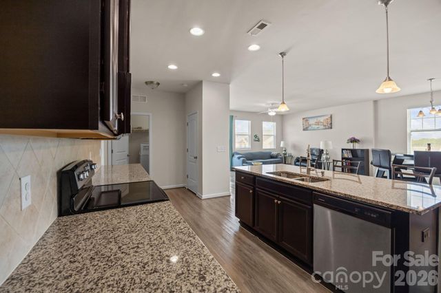 7902 Meridale Forest Drive, Charlotte, NC 28269