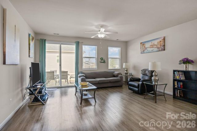 7902 Meridale Forest Drive, Charlotte, NC 28269